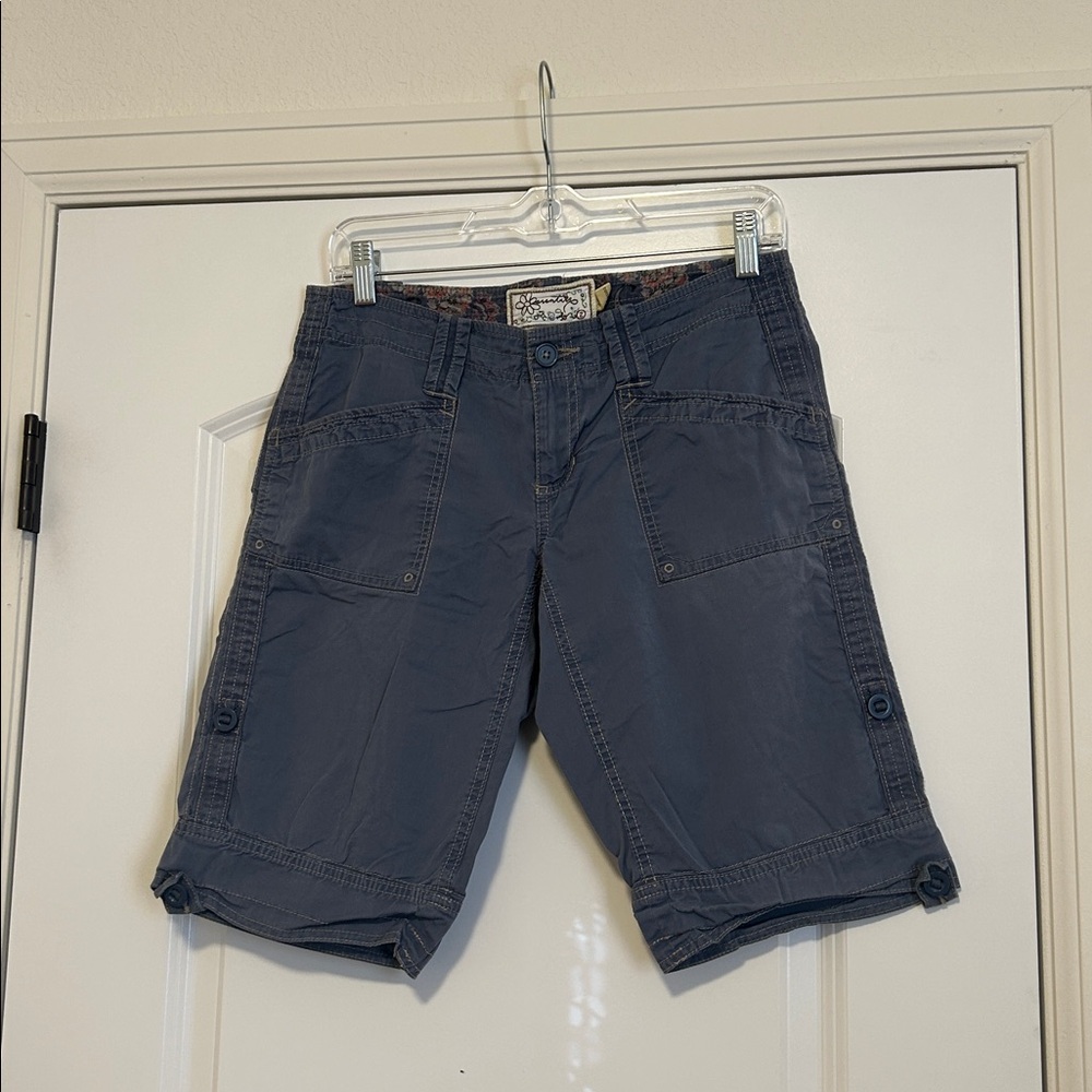 Women’s Y2K/Early 2000’s Blue Bermuda Style Shorts Size 2 - Organic Cotton